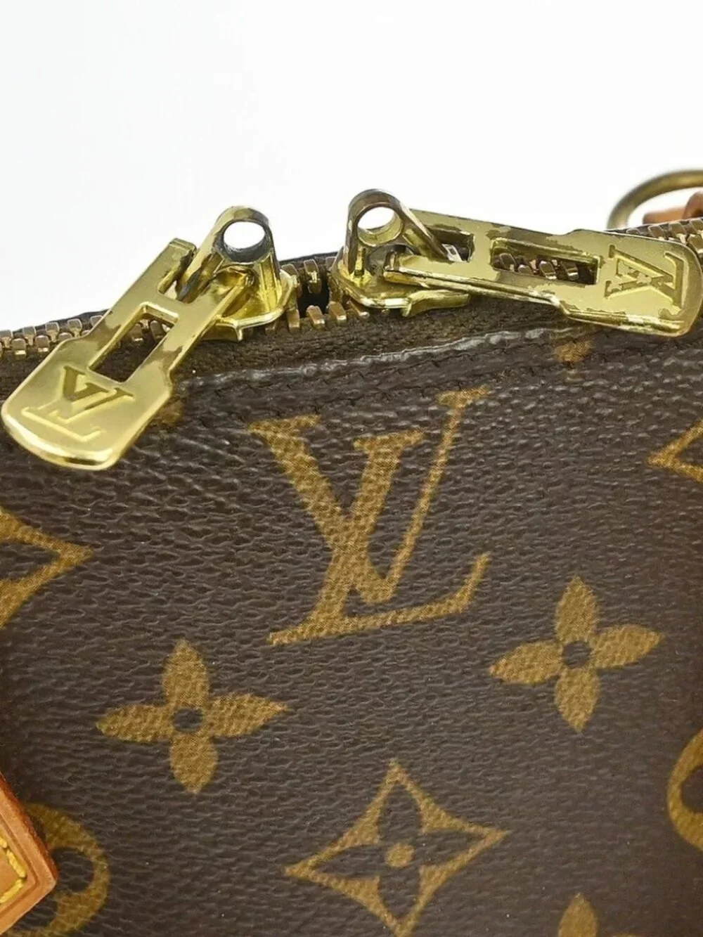 LOUIS VUITTON ALMA HANDBAG MONOGRAM